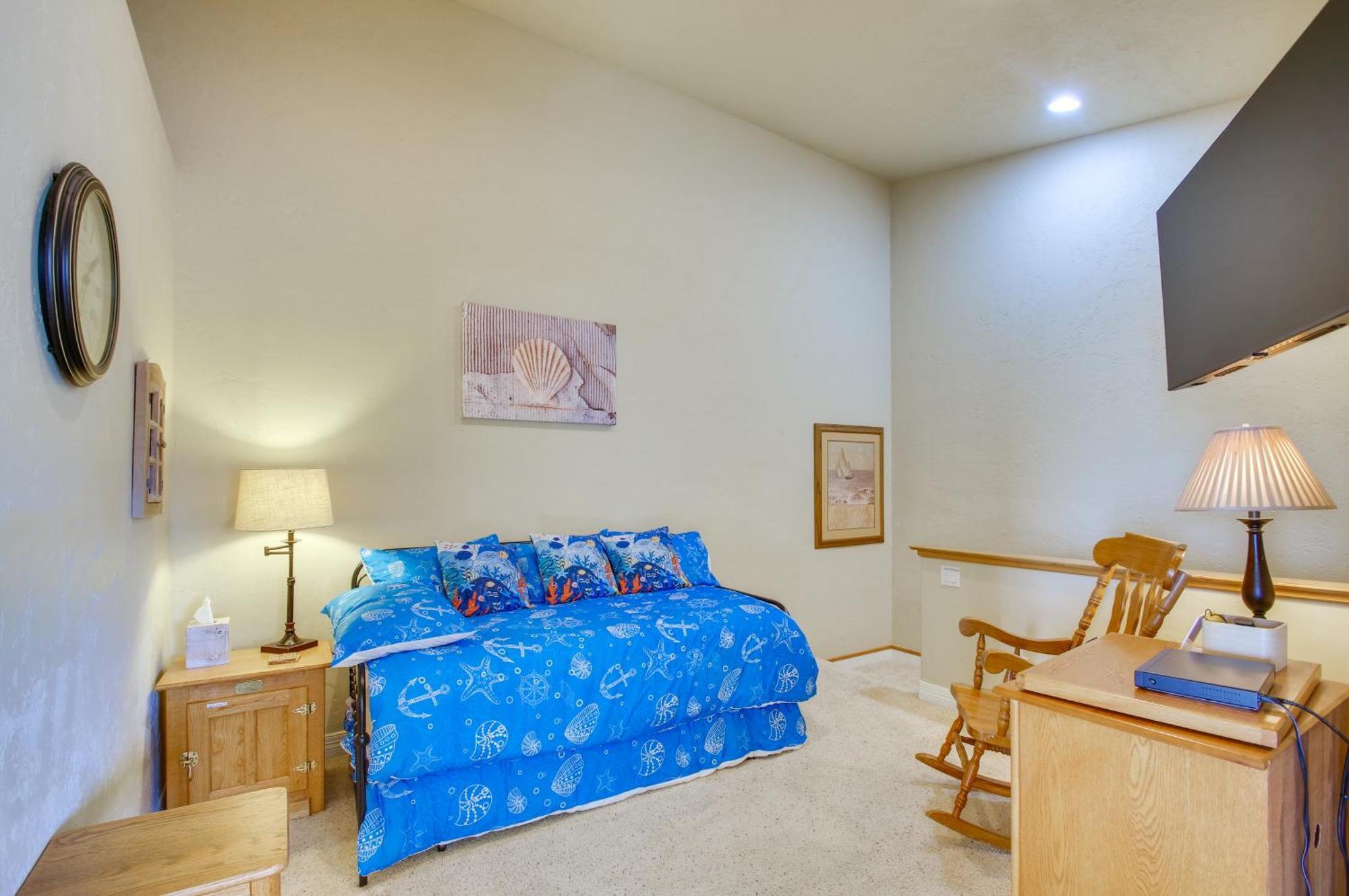Quiet Waterfront Escape With Hot Tub And Beach Access! Gold Beach Εξωτερικό φωτογραφία
