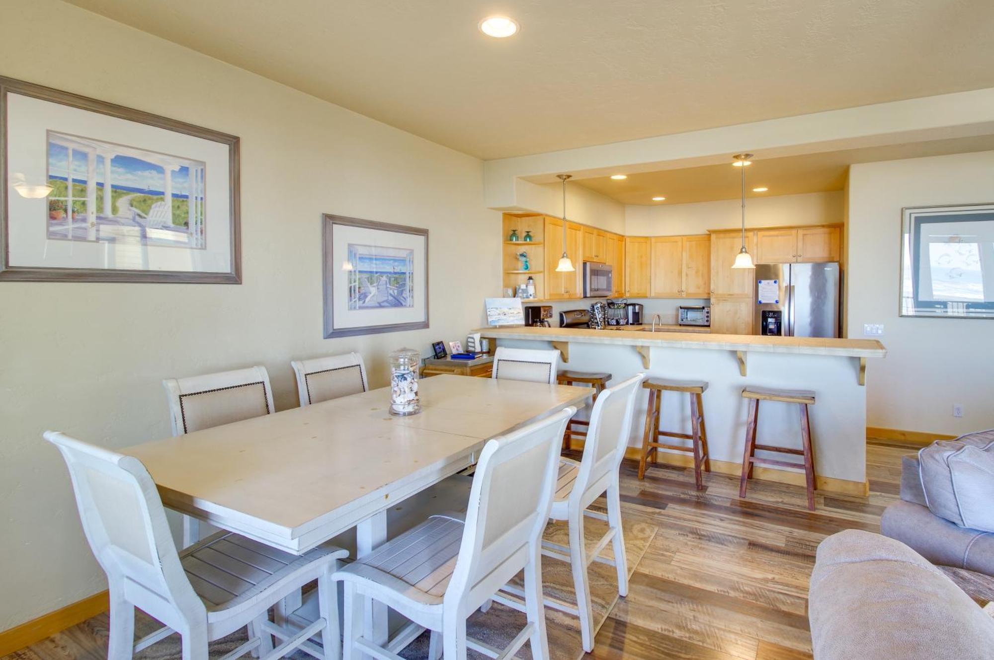 Quiet Waterfront Escape With Hot Tub And Beach Access! Gold Beach Εξωτερικό φωτογραφία