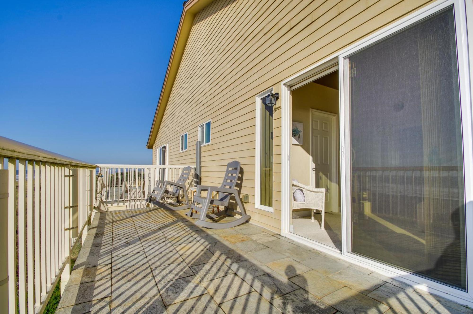 Quiet Waterfront Escape With Hot Tub And Beach Access! Gold Beach Εξωτερικό φωτογραφία