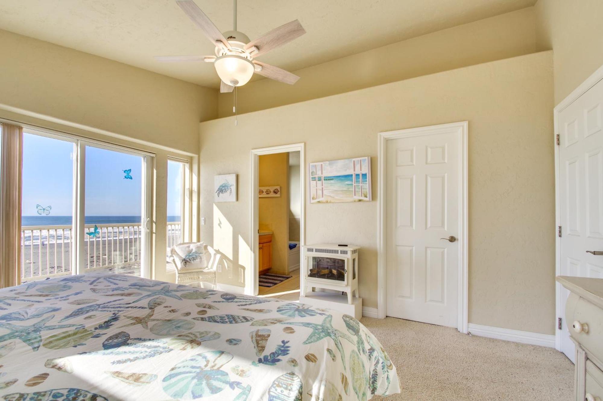 Quiet Waterfront Escape With Hot Tub And Beach Access! Gold Beach Εξωτερικό φωτογραφία
