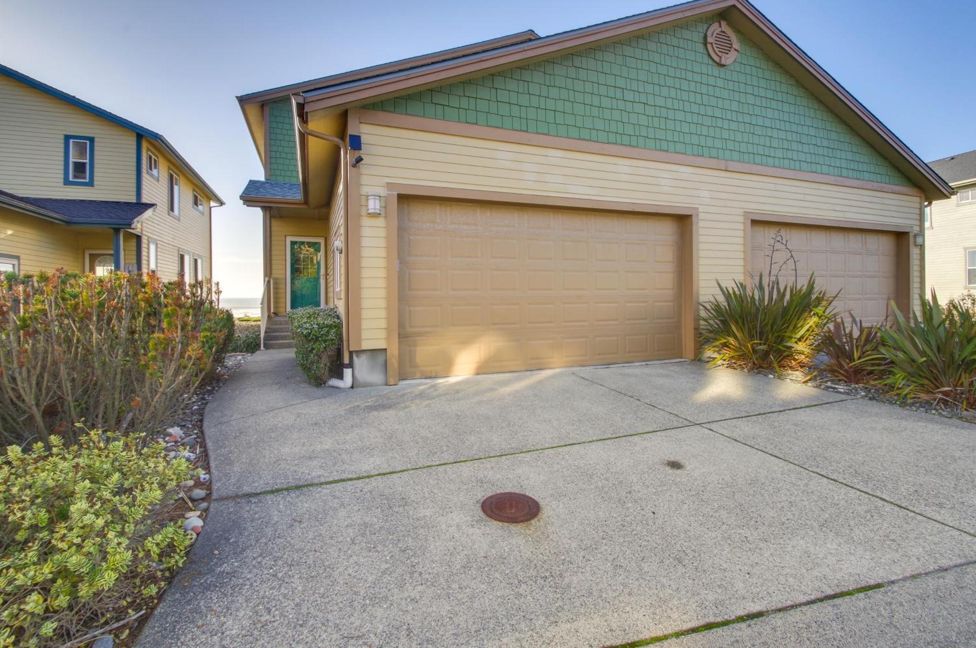 Quiet Waterfront Escape With Hot Tub And Beach Access! Gold Beach Εξωτερικό φωτογραφία
